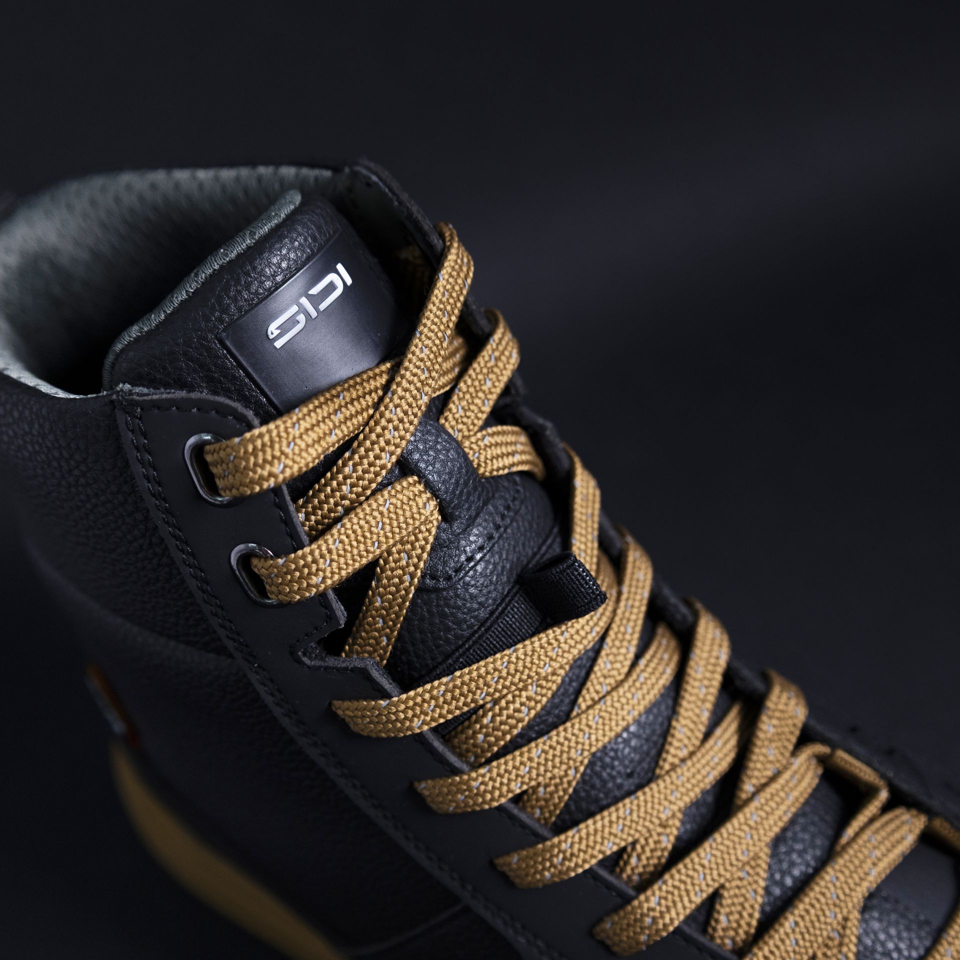 Obrázek pro kategorii Urban (Riding Shoes) outlet